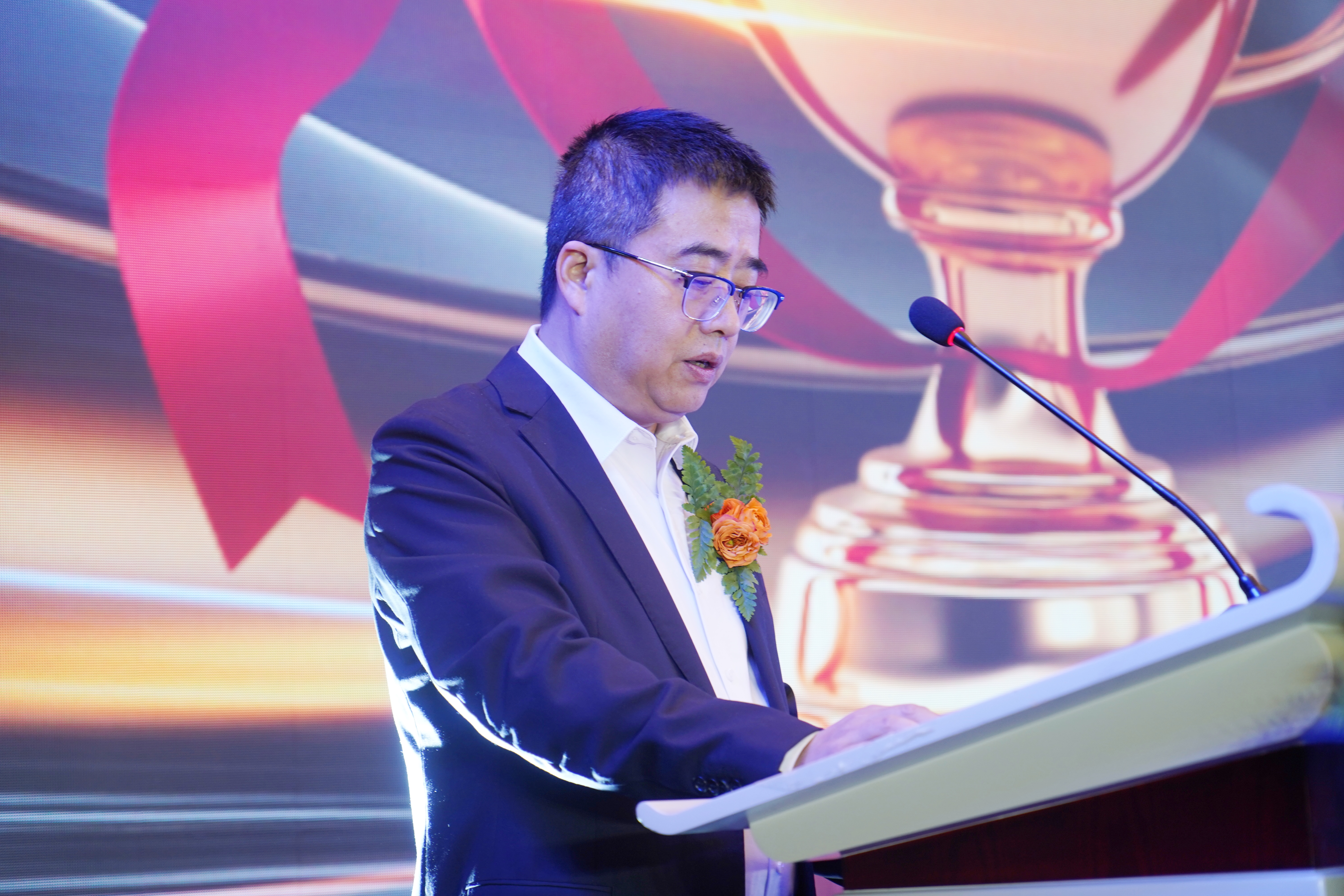 吴波p后.jpg